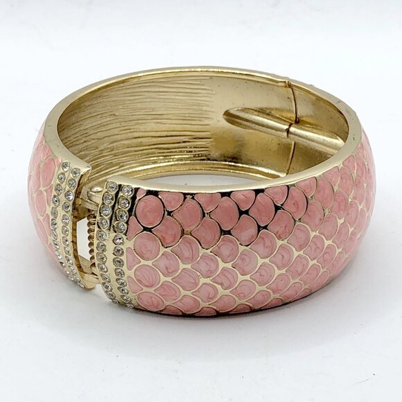 Vintage pink and gold tone mermaid rhinestone hinged bracelet - Picture 5 of 11